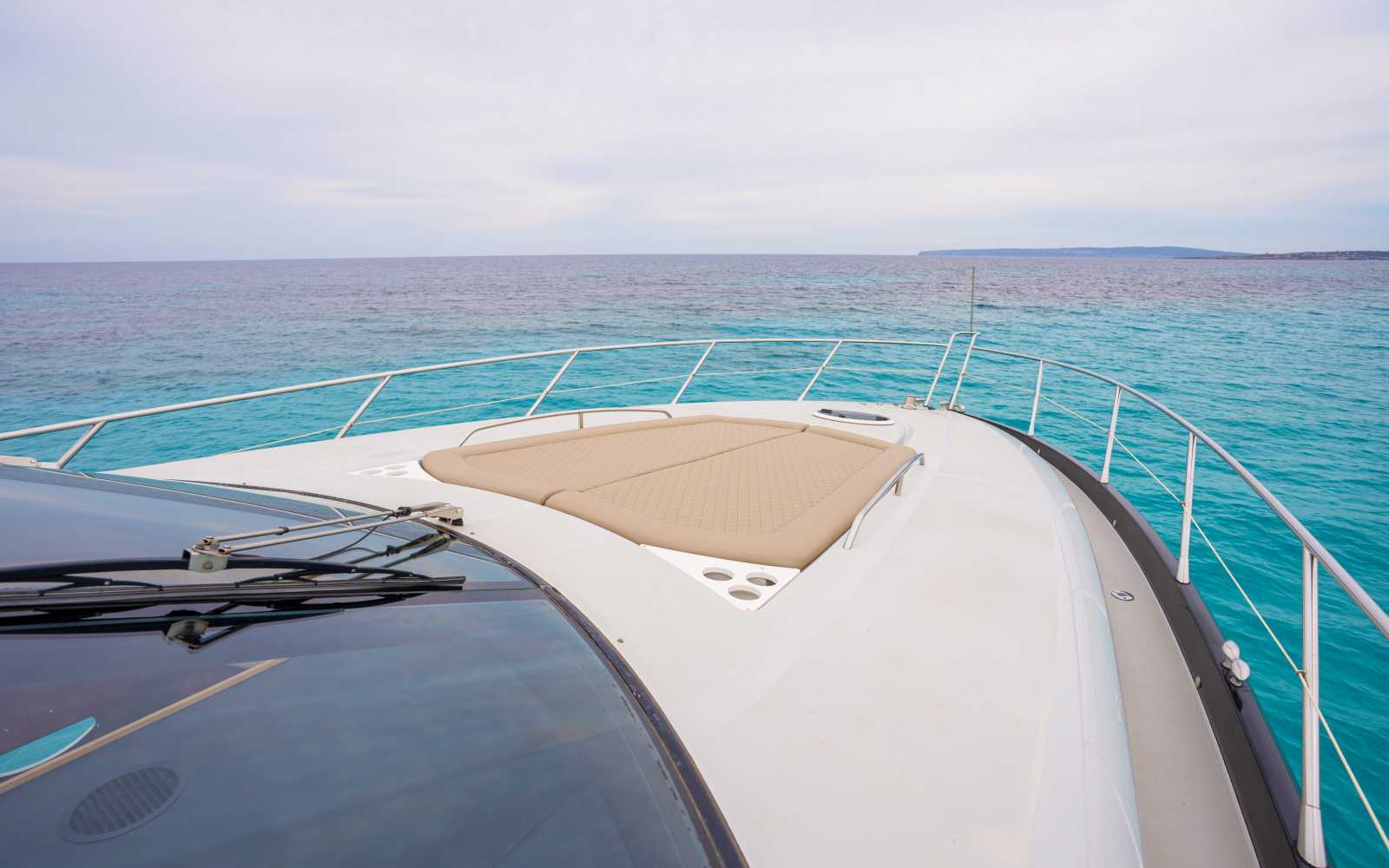 Sunseeker Predator 62 "shadow"
