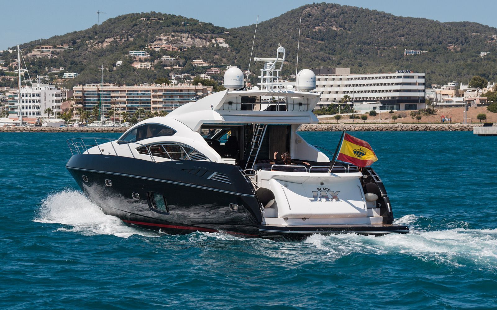 Sunseeker Predator 74 "black Jax"