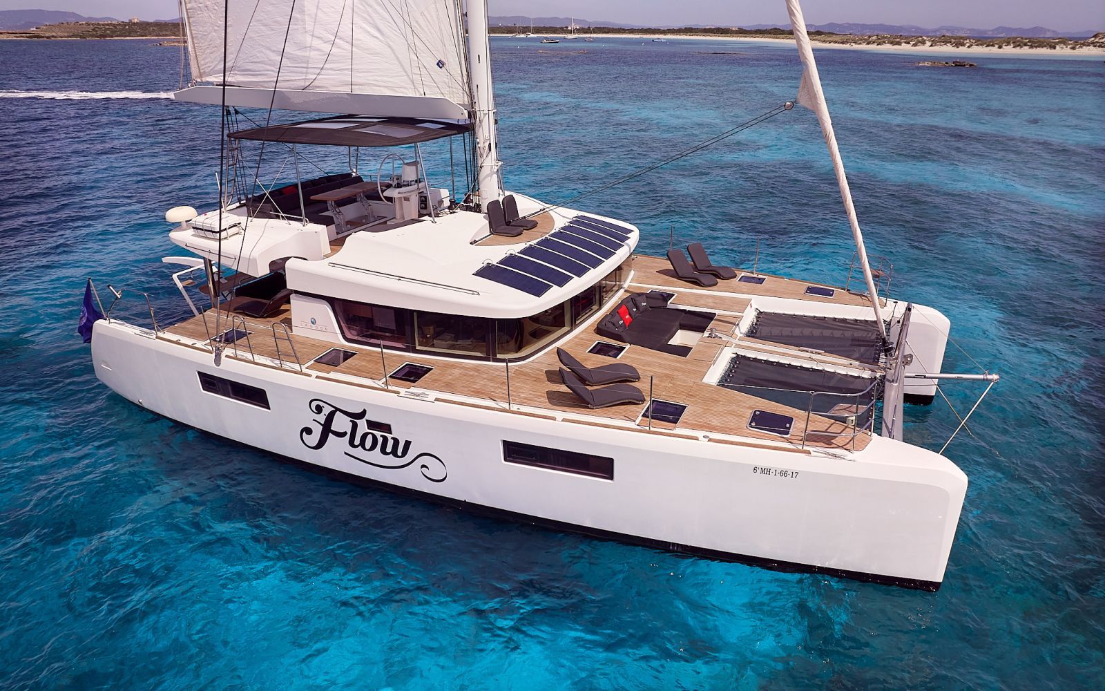 Lagoon 52 "flow"