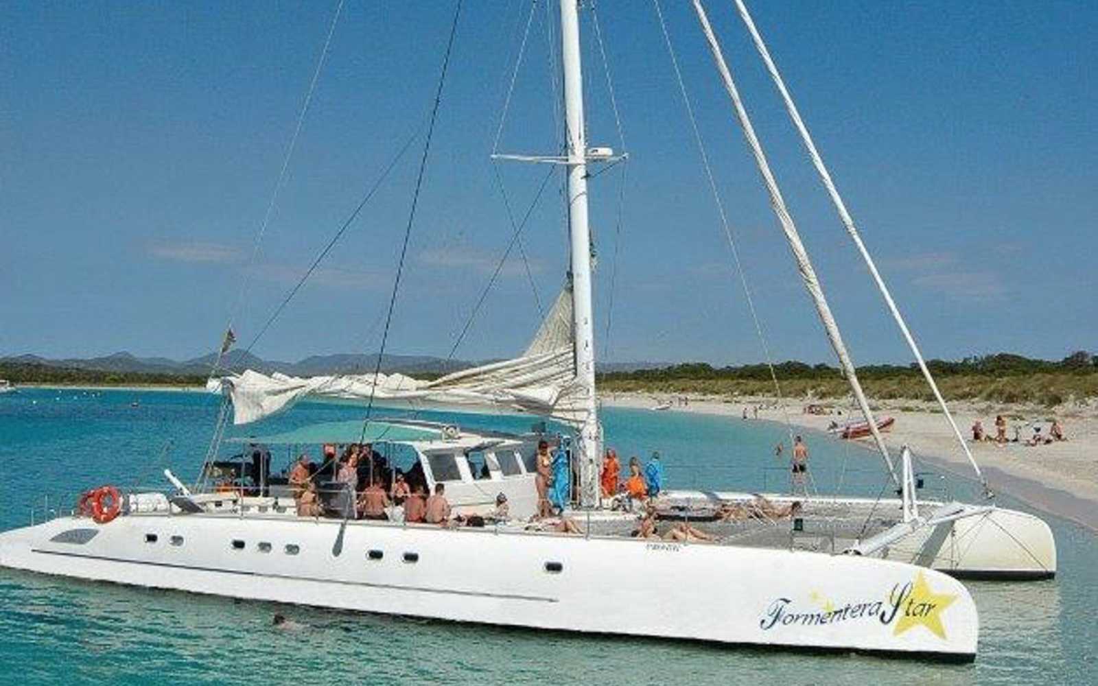 Fontaine Pajot Tahiti 75 - 104 Pax "formentera Star"