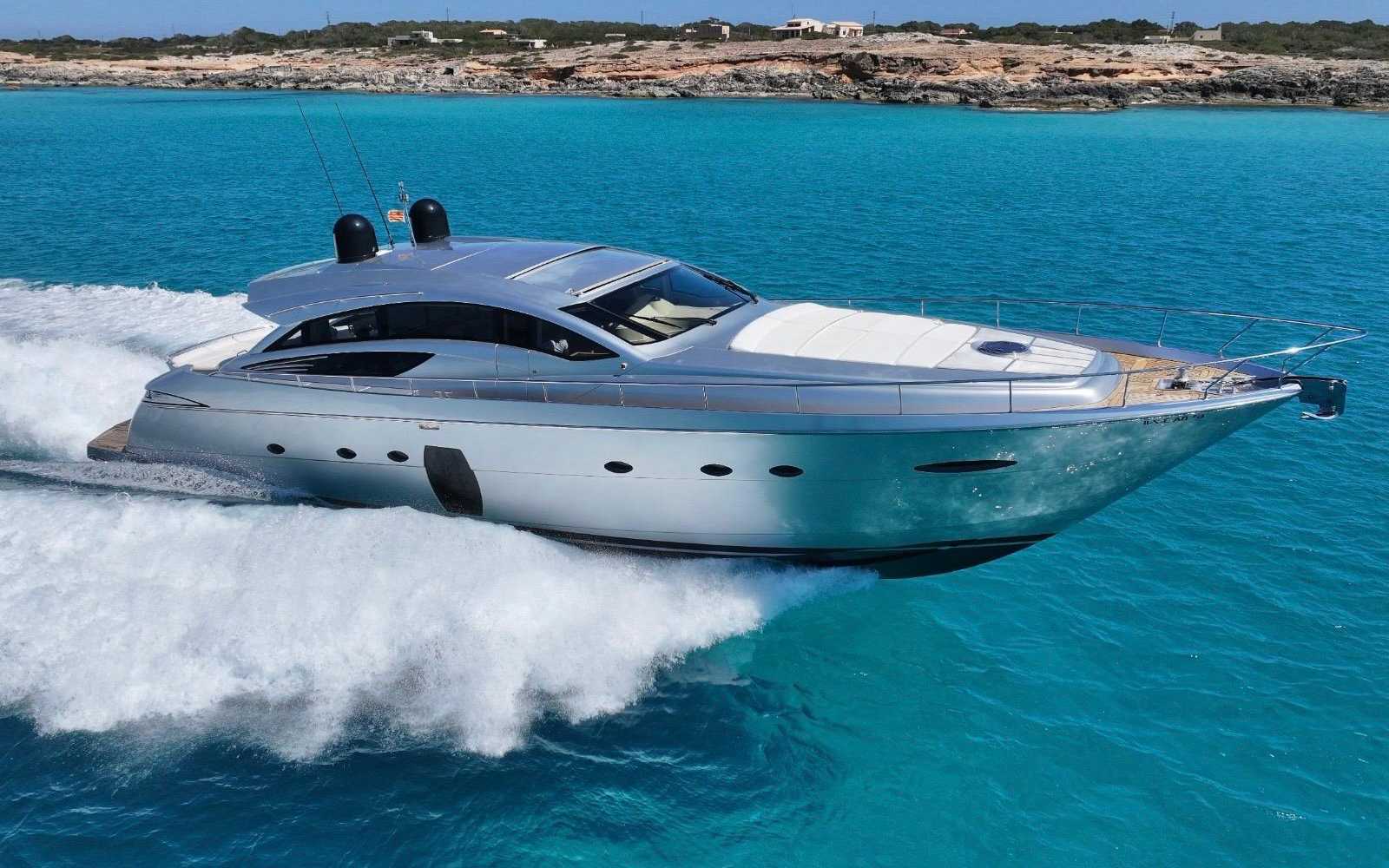 Pershing 72 "legendary"