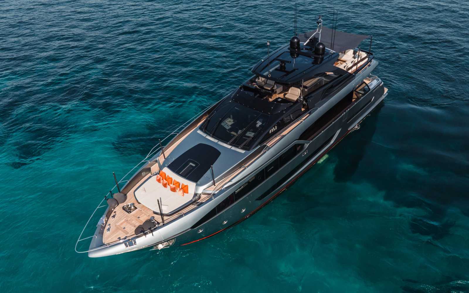 Riva 90 Argo "ella"