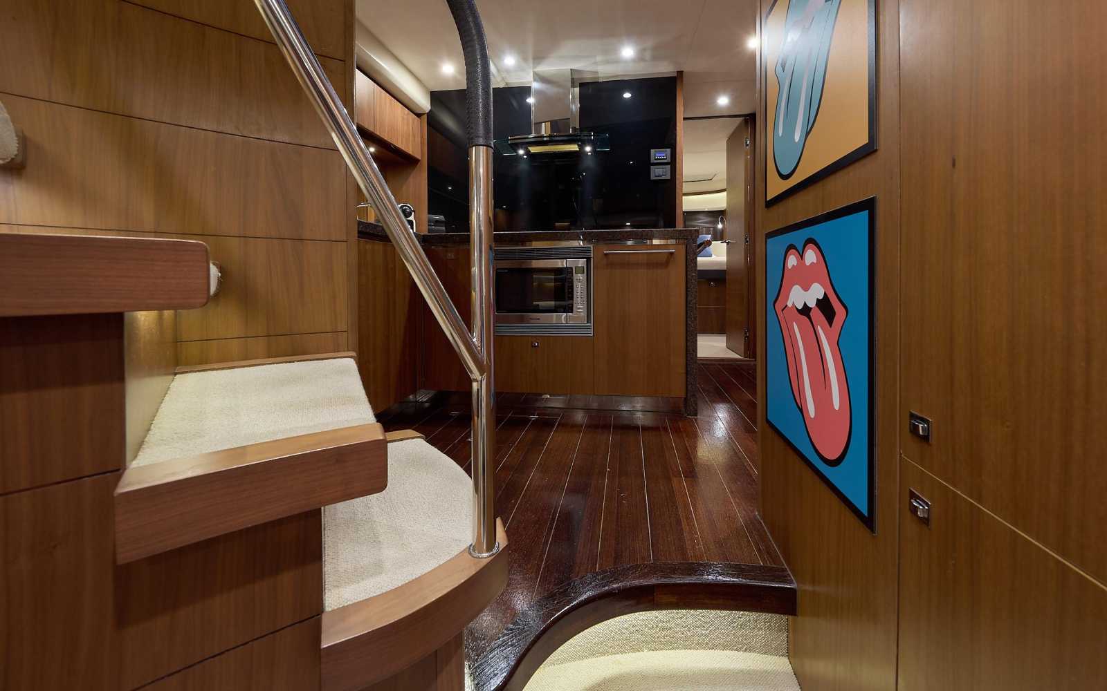 Princess V72 "ruby Tuesday"