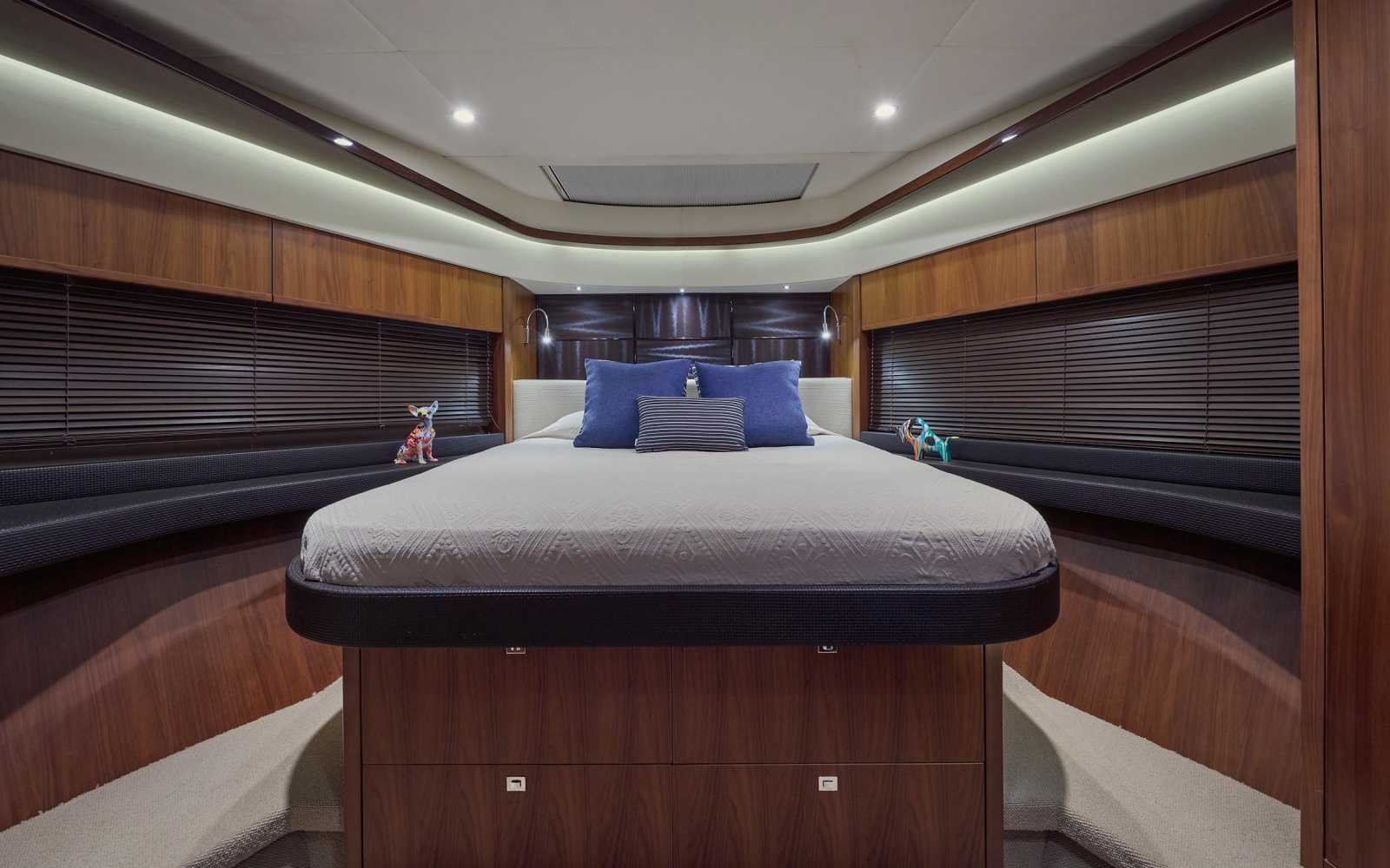 Princess V72 "ruby Tuesday"