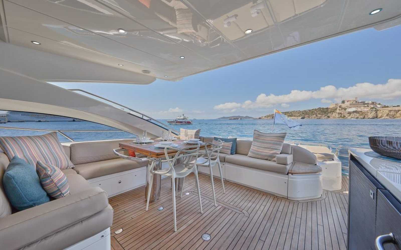 Princess V72 "ruby Tuesday"