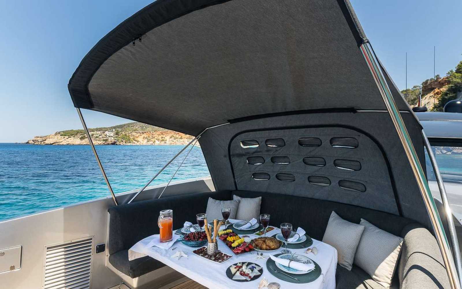 Pershing 90 "xaman"
