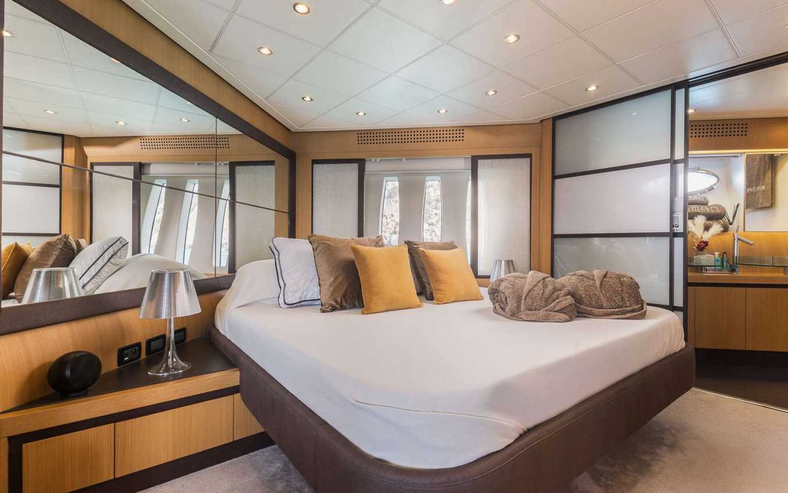 Pershing 90 "xaman"