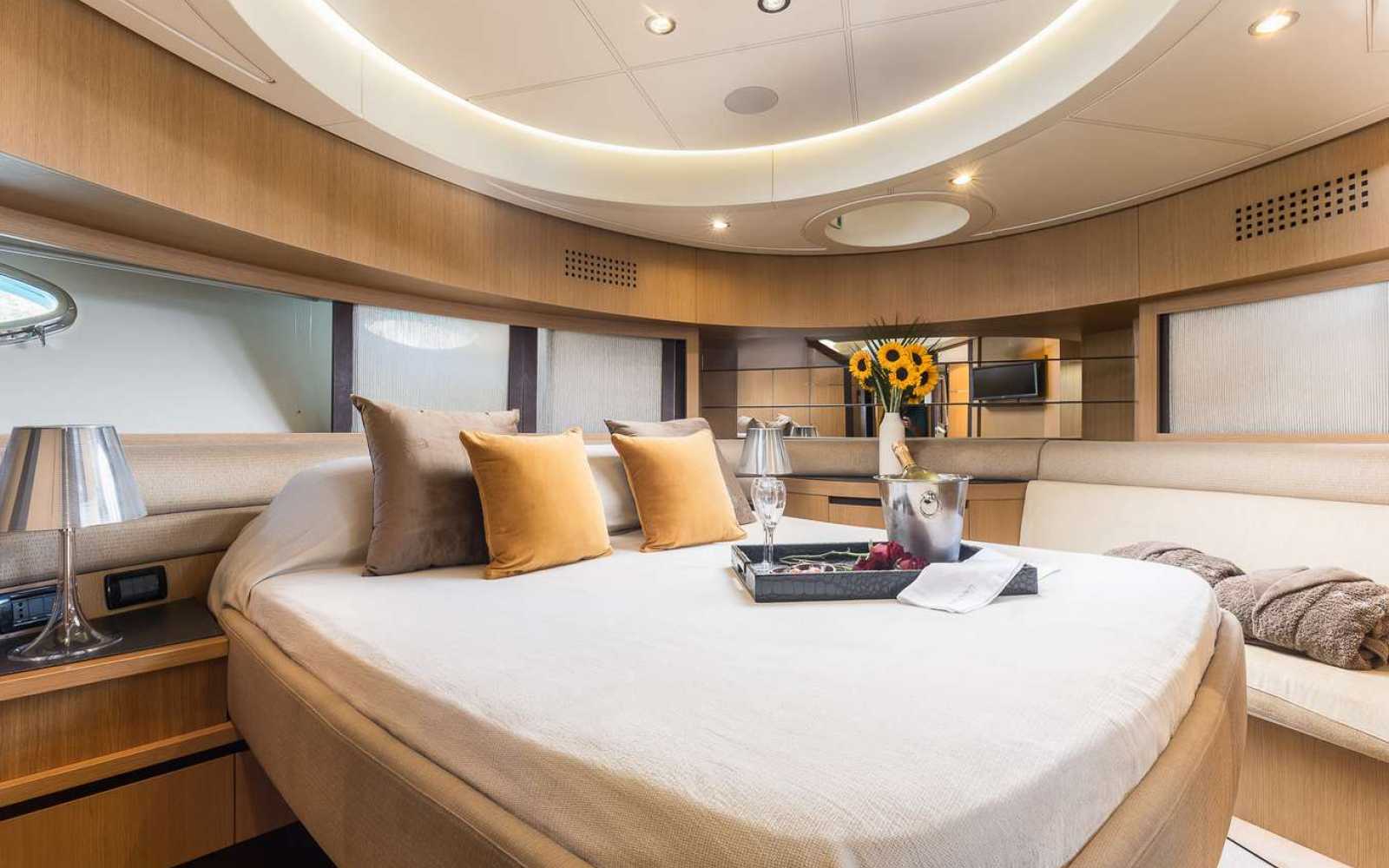 Pershing 90 "xaman"