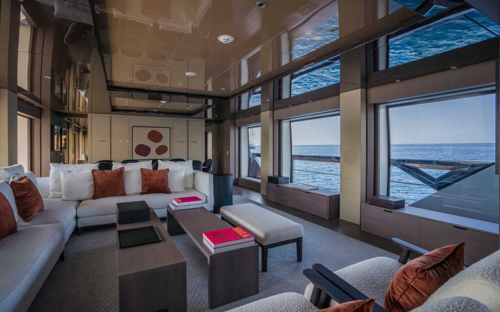 Ferretti Custom Line 106 "alvium"