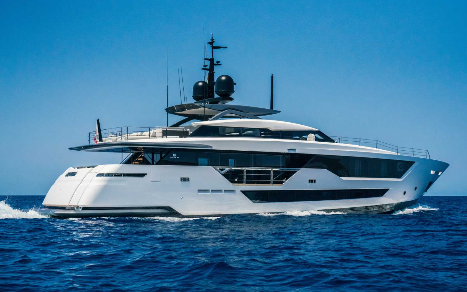 Ferretti Custom Line 106 "alvium"