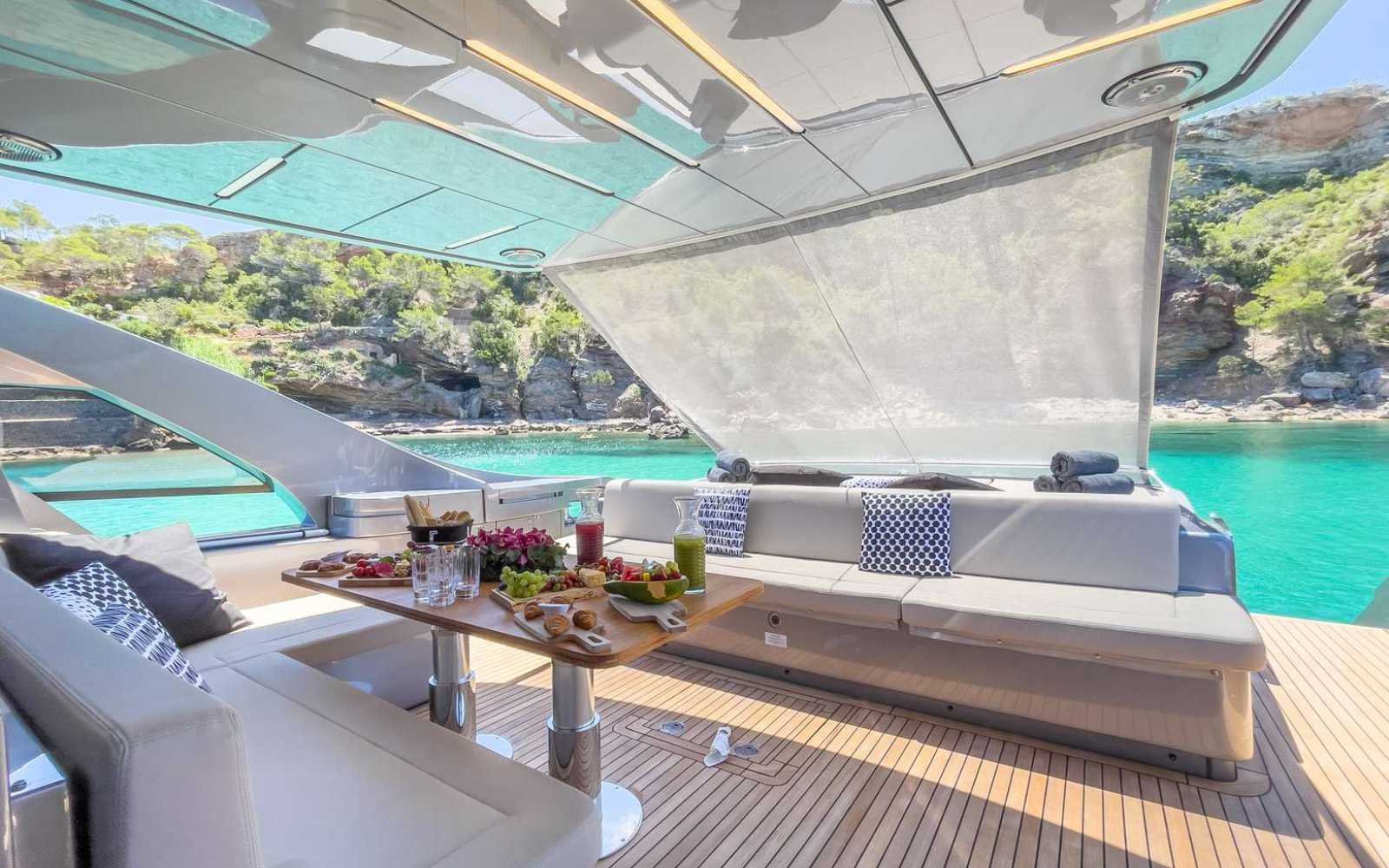 Pershing 8x "beyond"