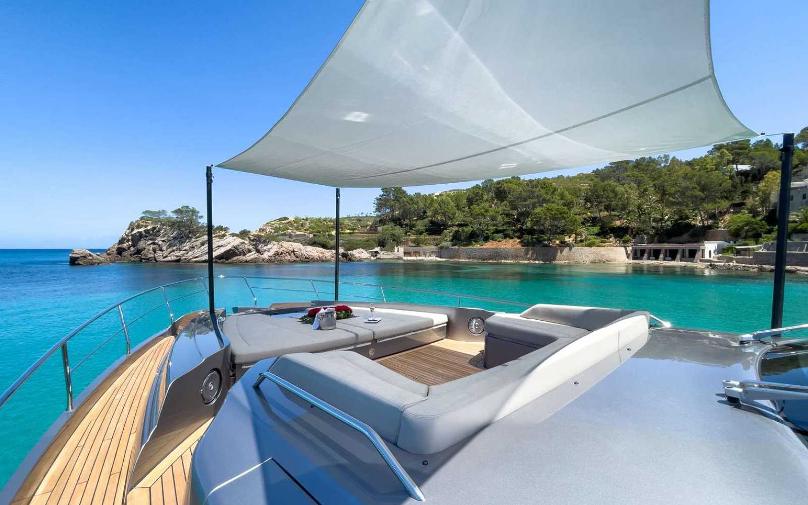 Pershing 8x "beyond"