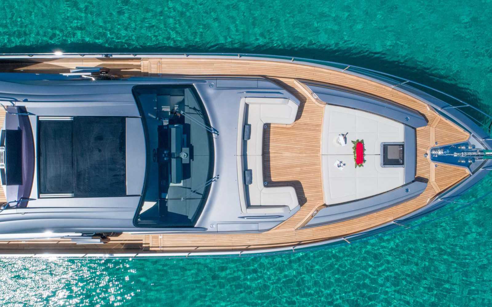 Pershing 8x "beyond"