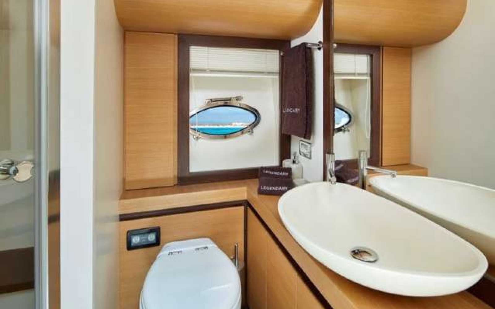 Pershing 72 "legendary"