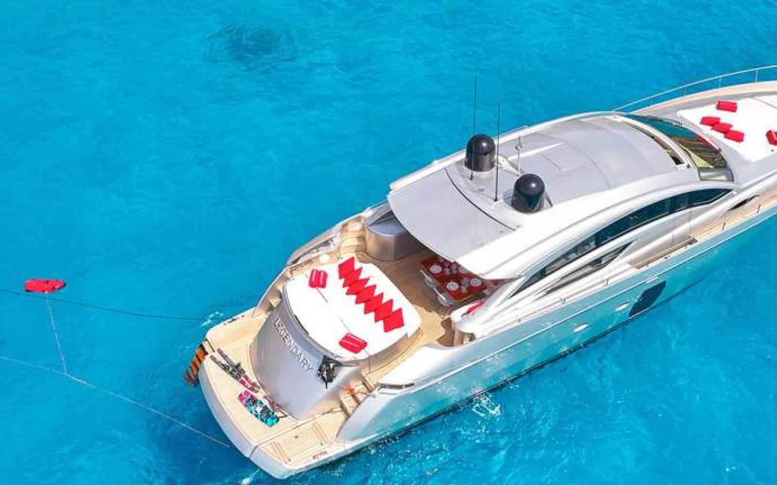 Pershing 72 "legendary"