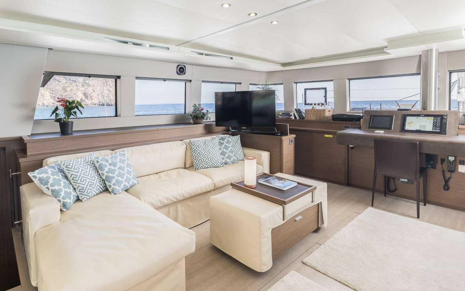Lagoon 620 "lady Fiona"