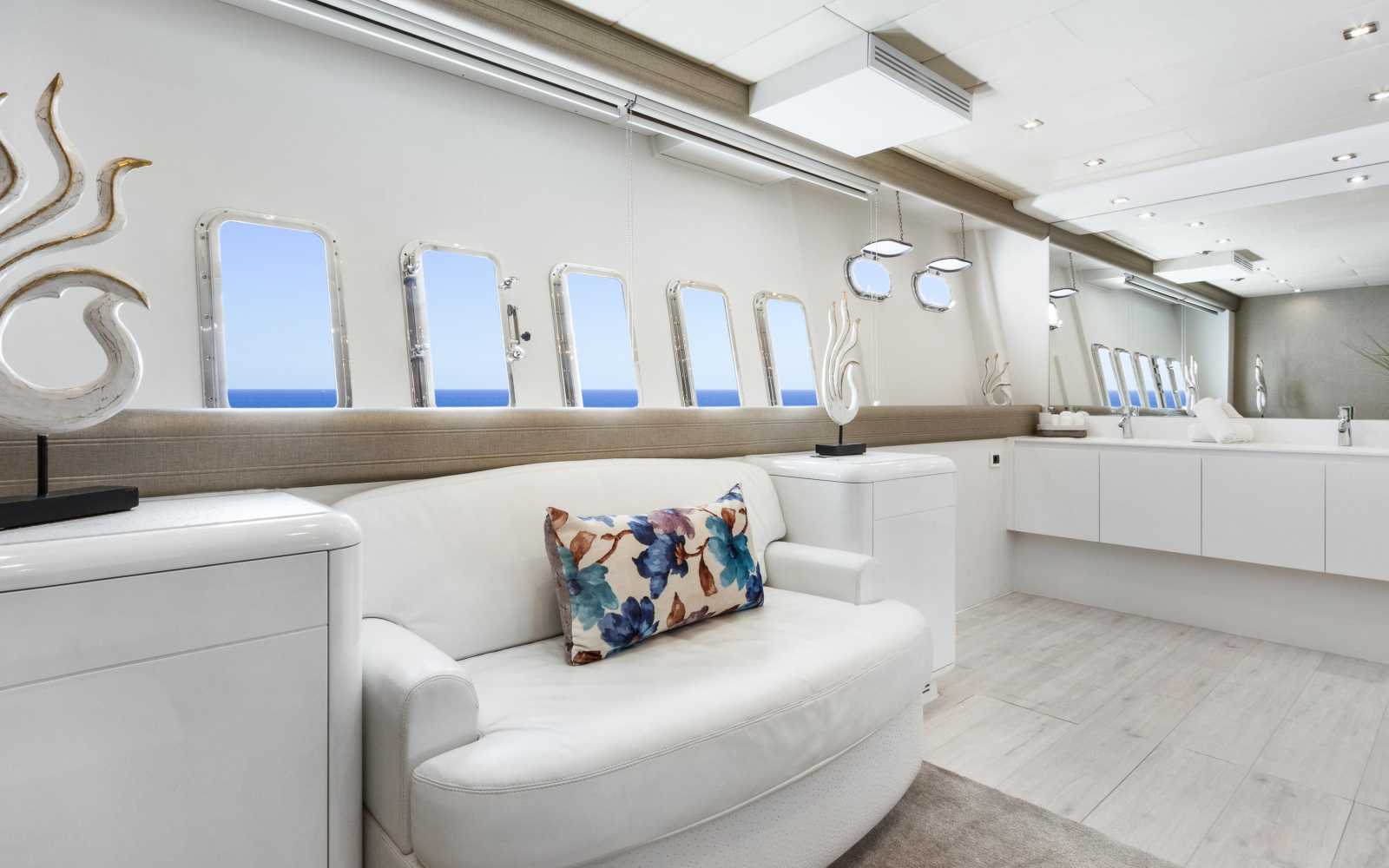 Mangusta 108 "belisa"