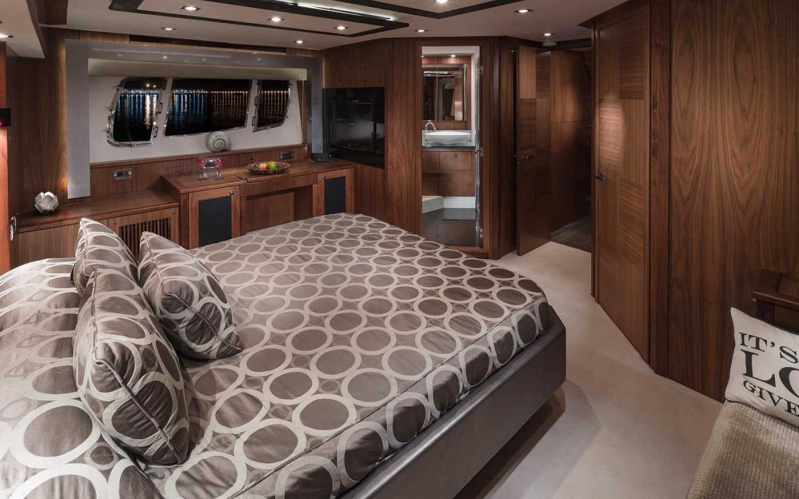Sunseeker Predator 74 "black Jax"