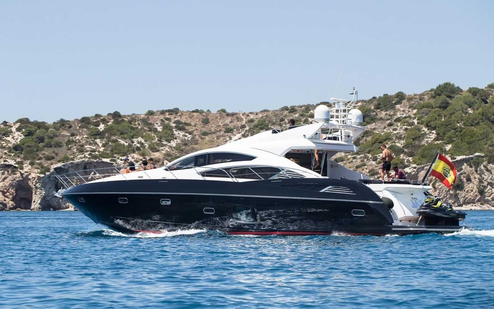 Sunseeker Predator 74 "black Jax"