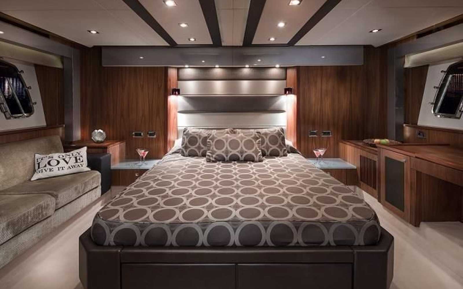 Sunseeker Predator 74 "black Jax"