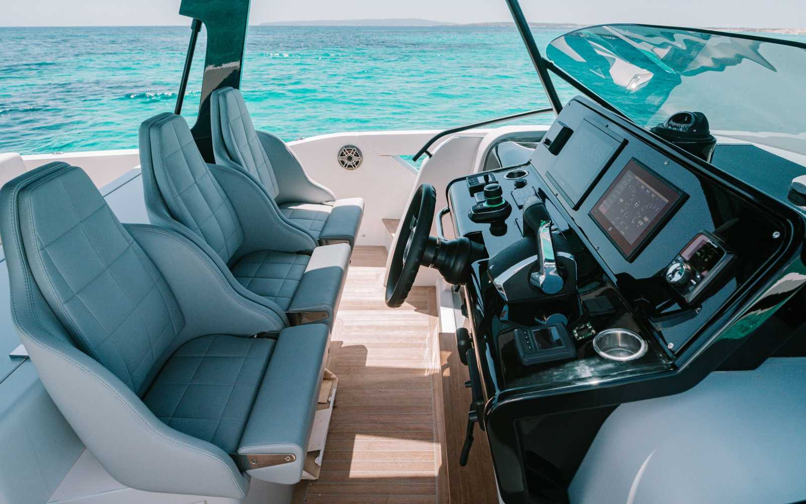 Cayman 40 "caiman"