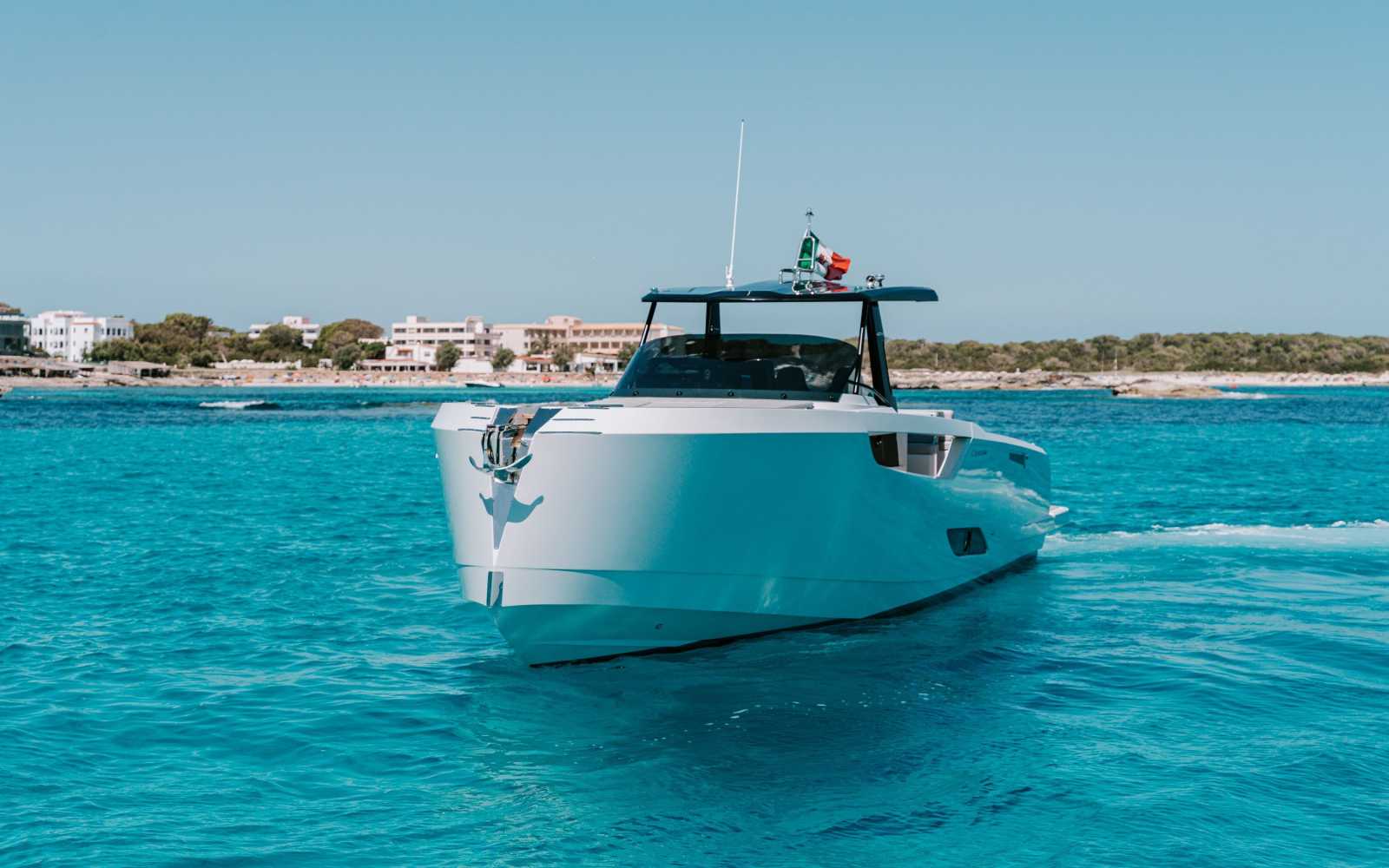 Cayman 40 "caiman"