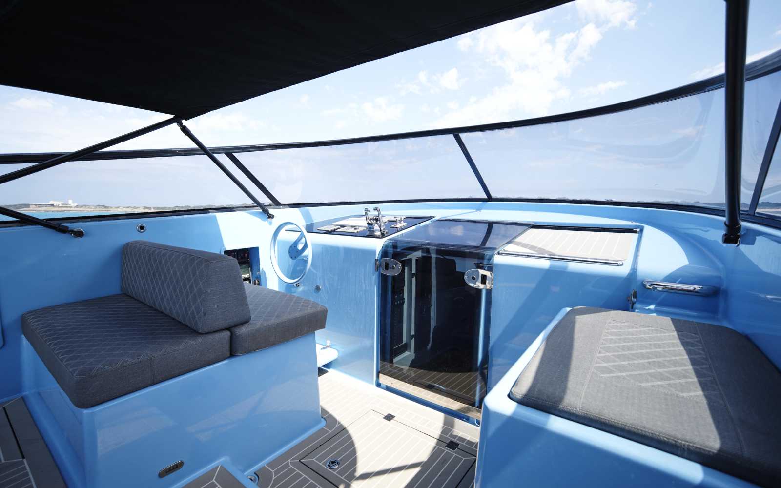 Van Dutch 40 "blue Steel"