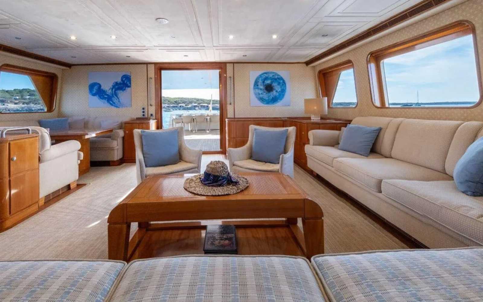 Custom Royal Yacht 150 "my Foners"