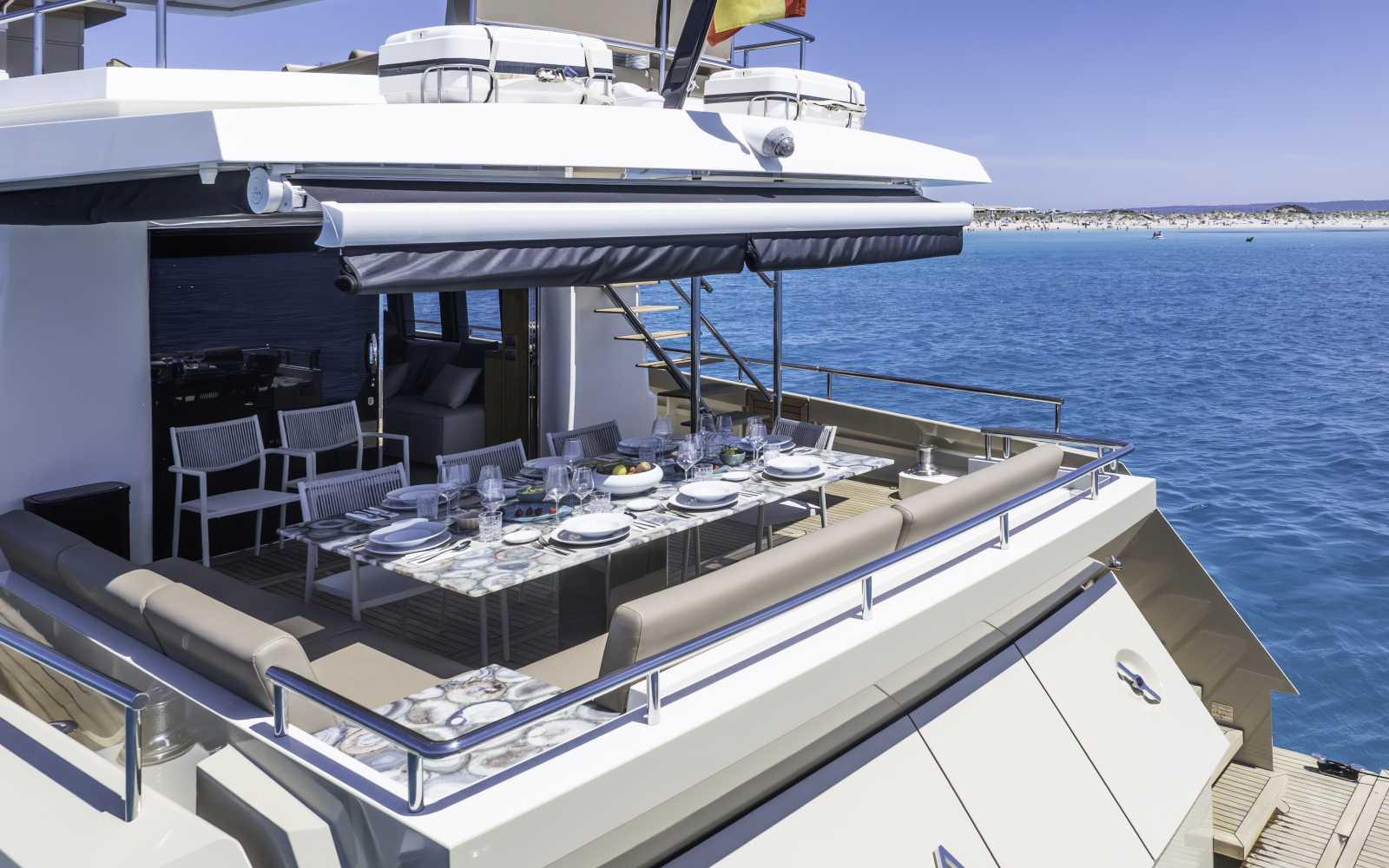 Atlantis Xcape 76 "my Rafaga"