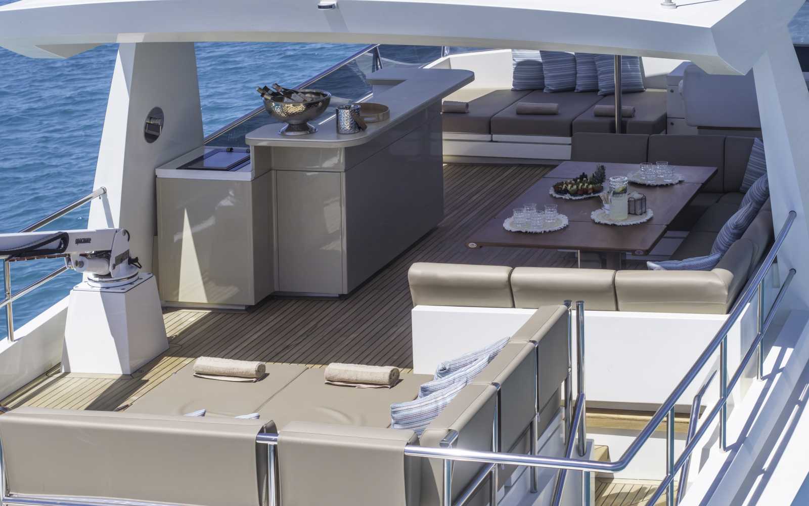 Atlantis Xcape 76 "my Rafaga"