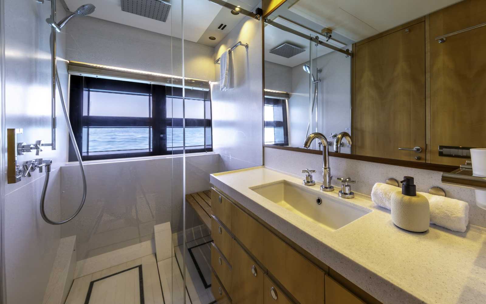 Atlantis Xcape 76 "my Rafaga"