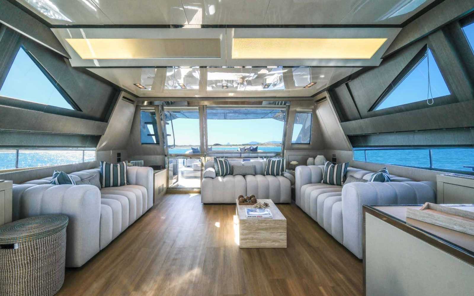 Riva 86 "tanit"