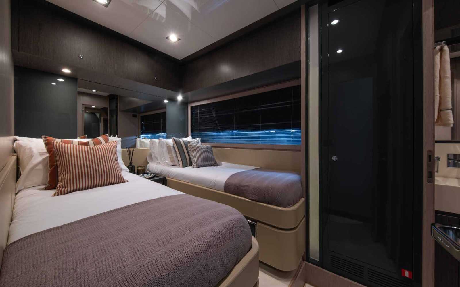 Riva 86 "tanit"