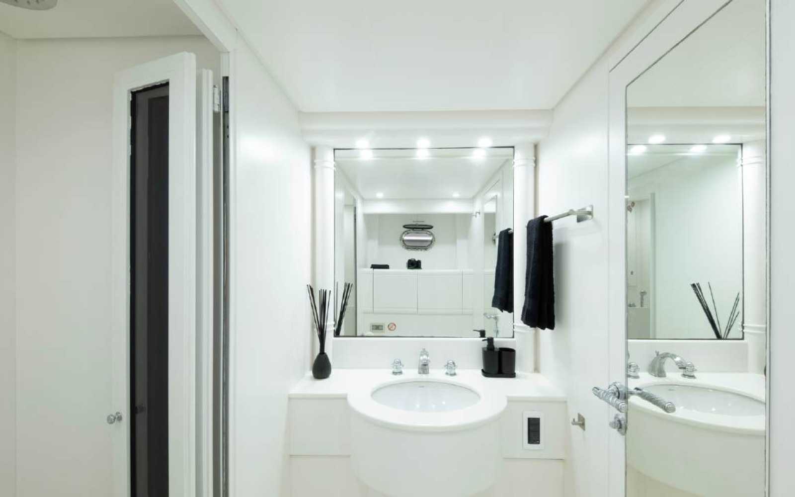 Mangusta 72 "lukas - Off White"