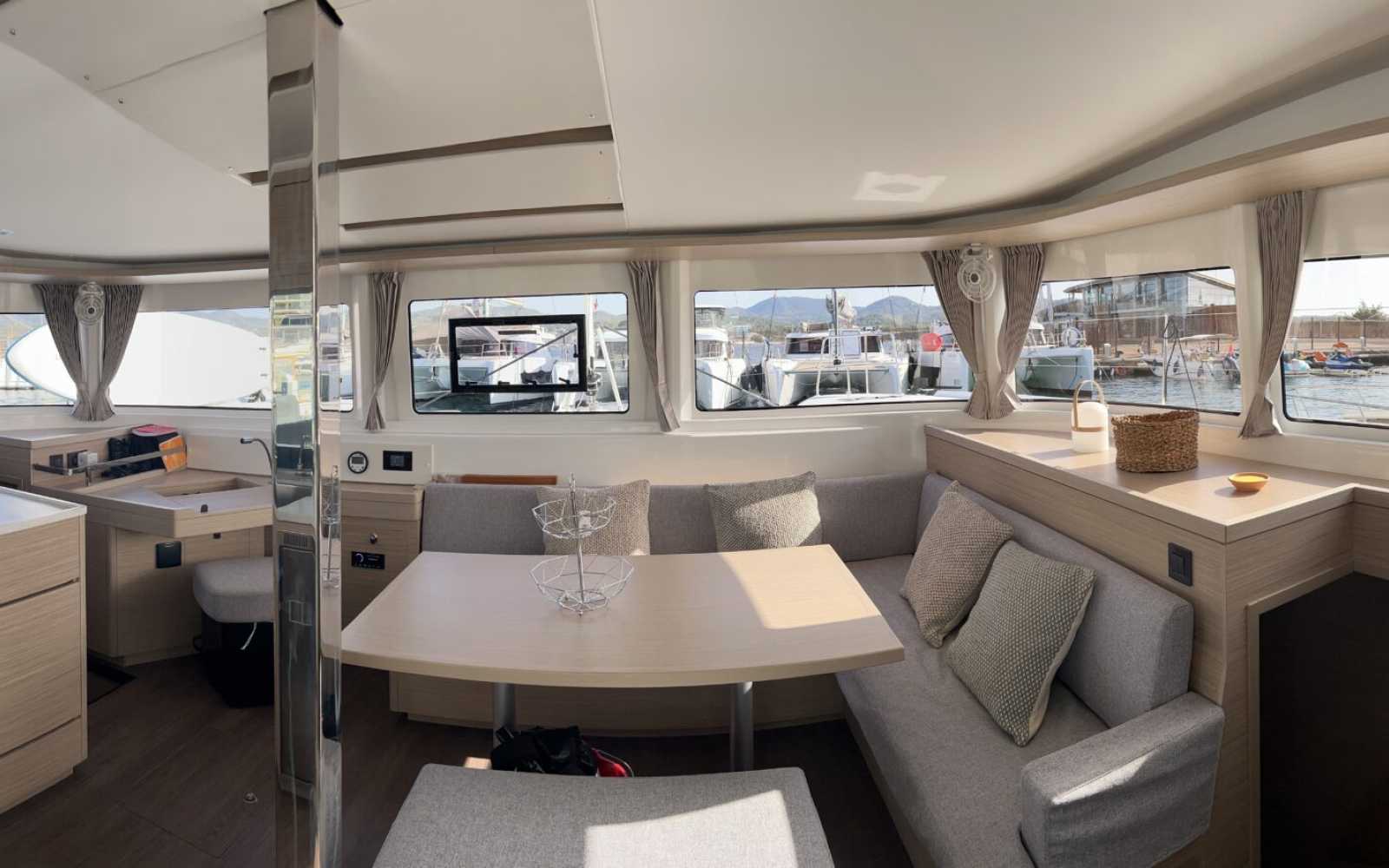 Lagoon 46 "peikea"