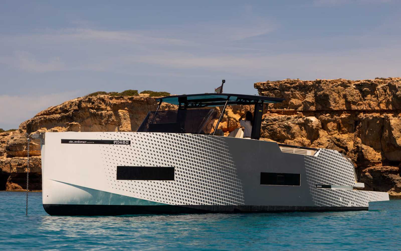 De Antonio D50  "amazona"